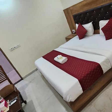 Hotel Redton Νέο Δελχί Εξωτερικό φωτογραφία